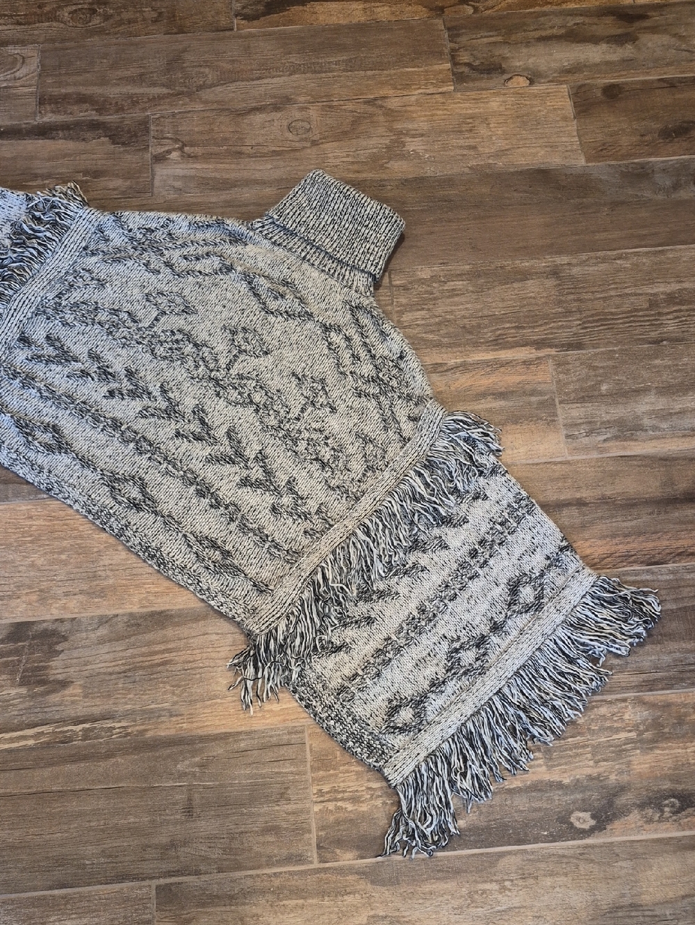 Lucky Brand Gray Wool & Cashmere Turtleneck Bohemian Poncho Sweater, Small - Picture 7 of 12